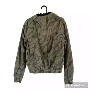 The North Face Camoflage Windbreaker Jacket Women's Size S